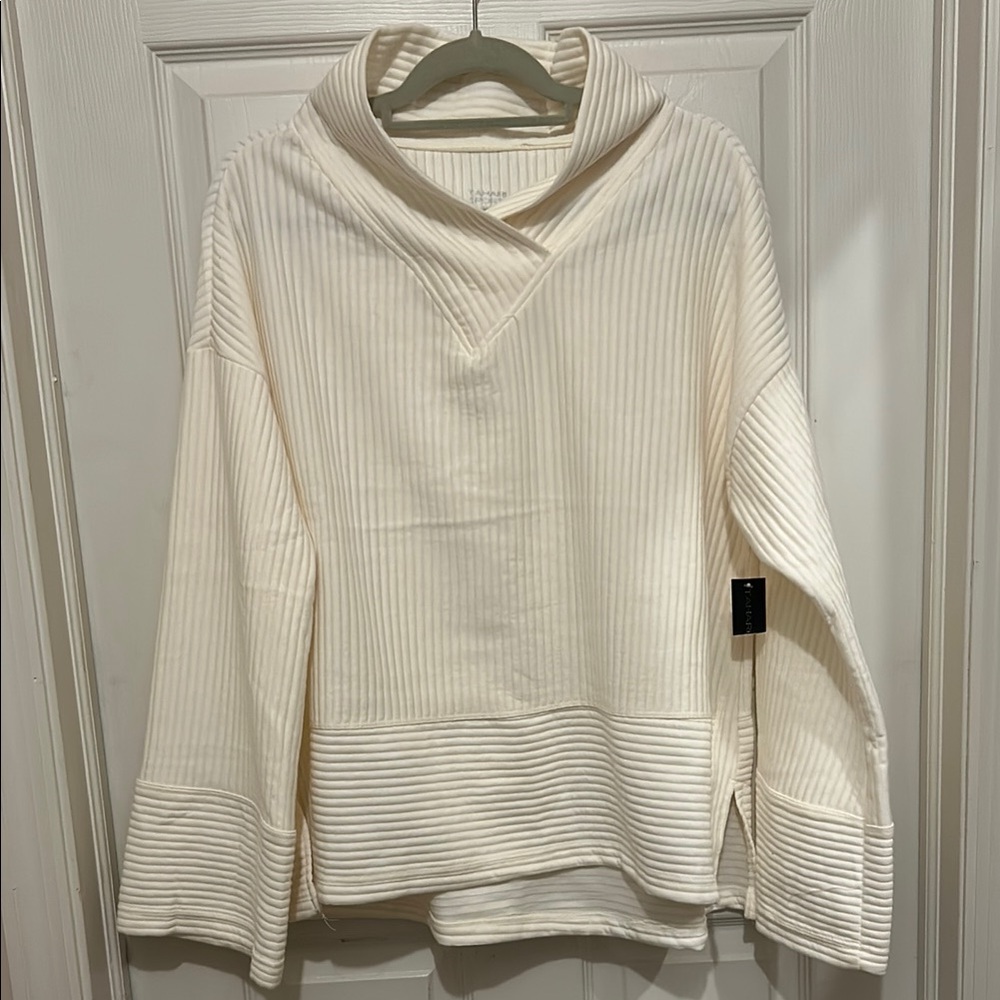 NWT TAHARI Woman Cream Ribbed Tunic Top. Size 1X